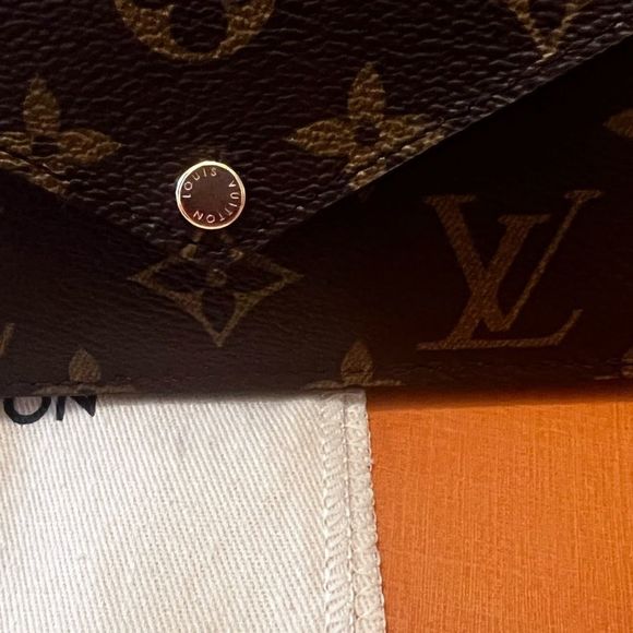 Like brand new Louis Vuitton Recto Verso - Picture 9 of 9